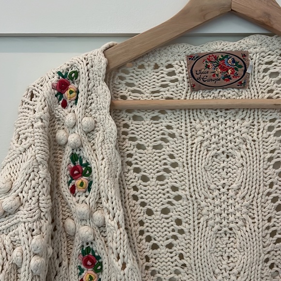 voice of europe Sweaters - Voice of Europe vintage cardigan